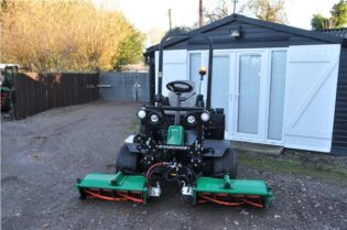 2019 Ransomes Parkway 3 Triple Cylinder Ride on Mower 4WD 1300 Hours